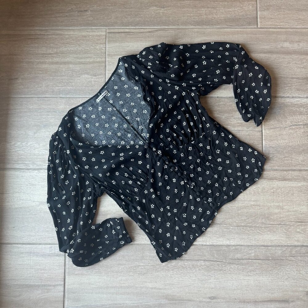 Reformation Black Flowy Top with White Floral Print Size L